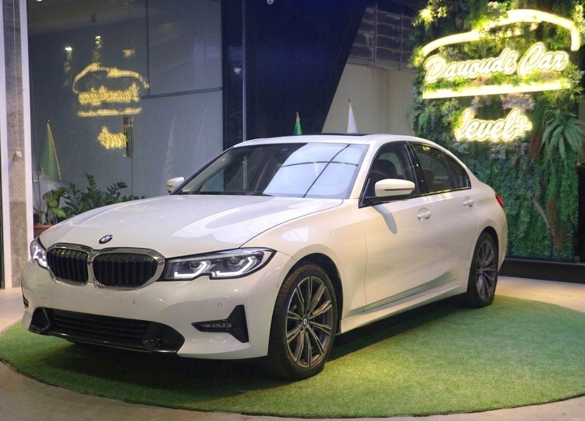 بی ام و i325